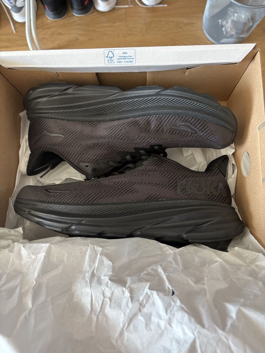 Chaussures hommes: Hoka running  – Neuf avec emballage d'origine à Le Grand-Saconnex par gas_x9hh