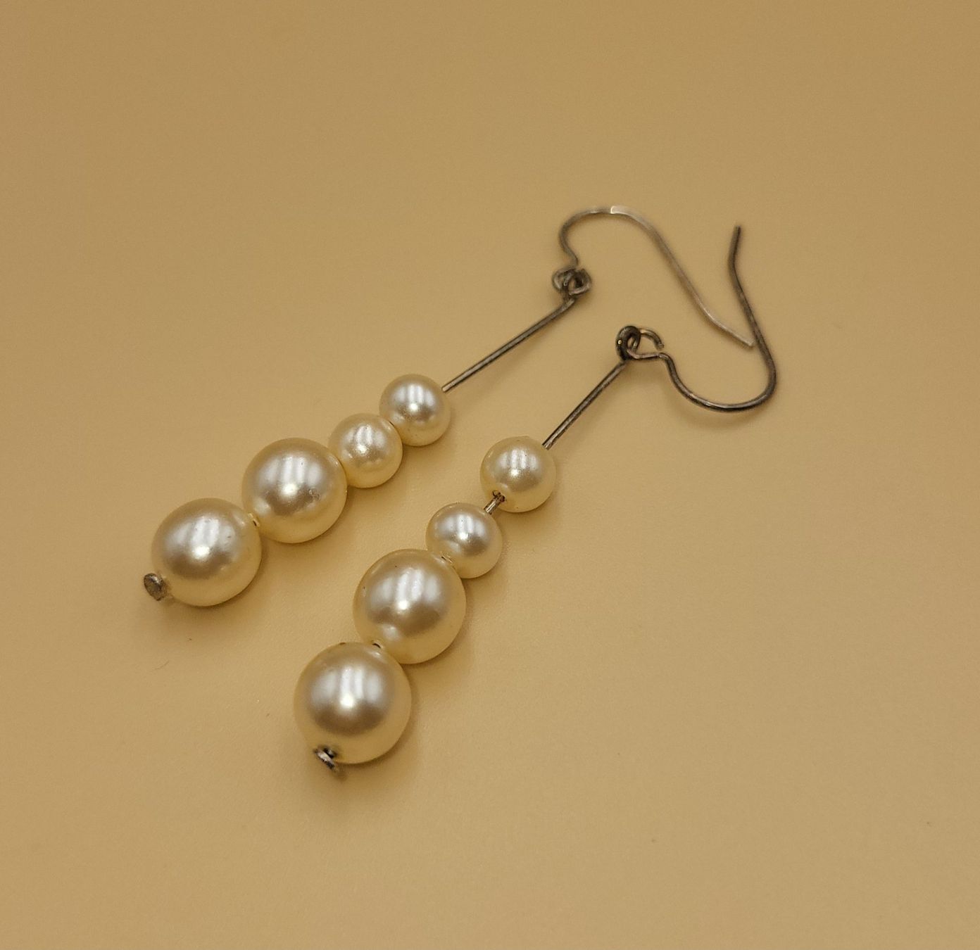 Ohrringe & -stecker: Elegante Silber Ohrhänger mit Perlen – Gebraucht aus Wald ZH von SwissPawnshop 2