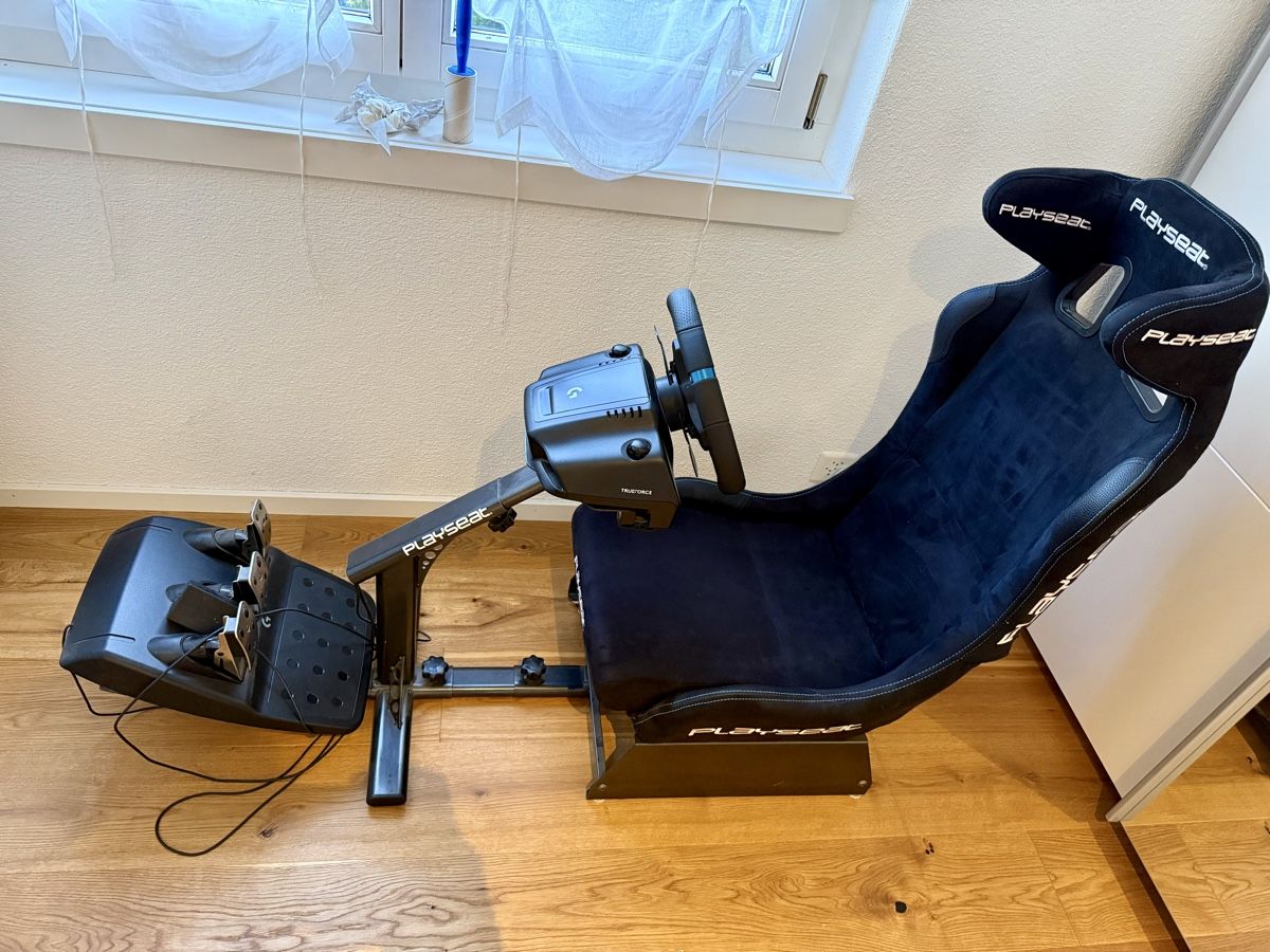 Playseat Sedie: Playseat + Logitech G29 inkl. Pedale – Usato da Egolzwil venduto da Ma90nu