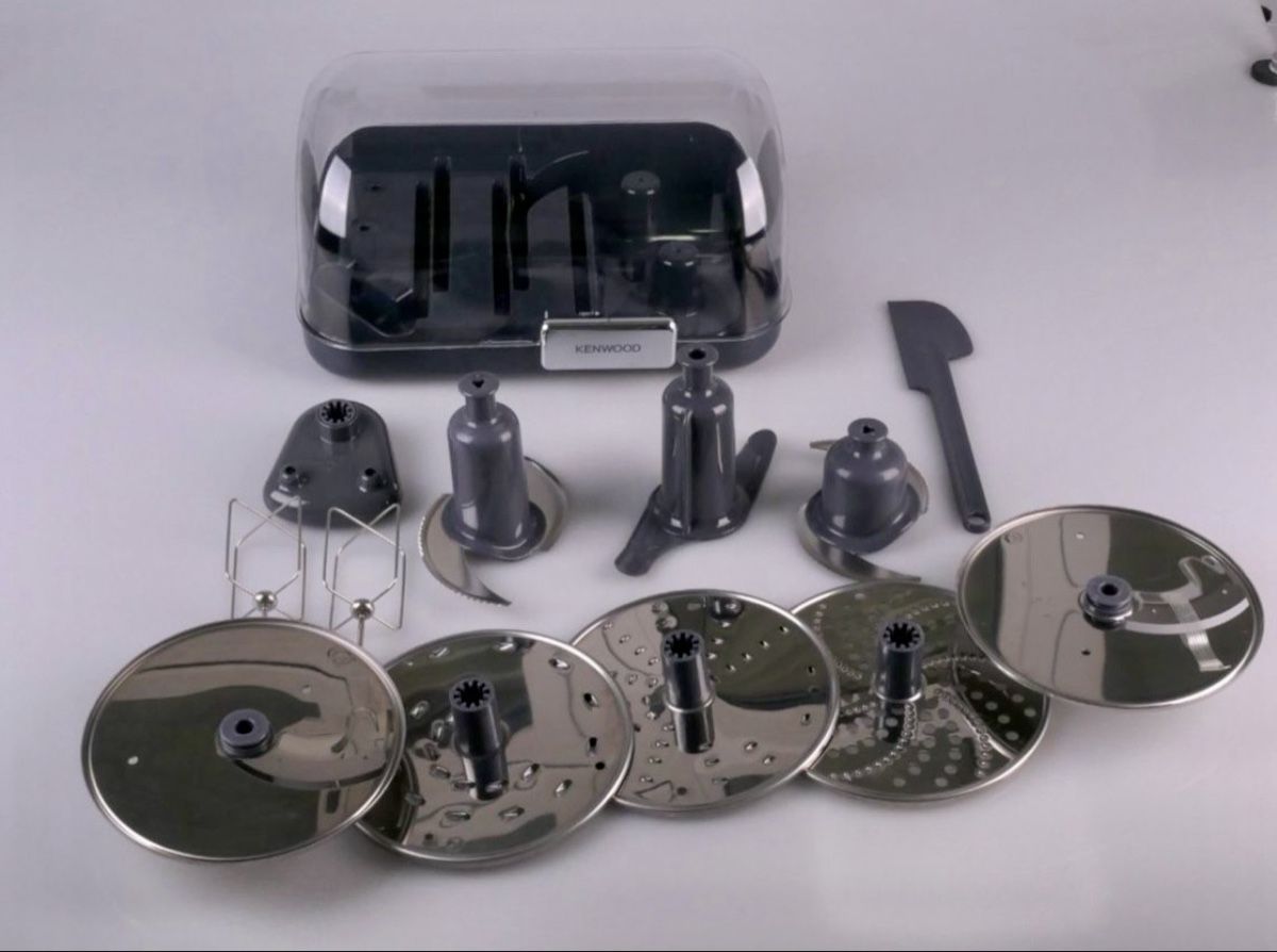 Kenwood Appareils de cuisine: Kenwood MultiPro Accessory Set – D'occasion à Baar par nic_l7yf 2