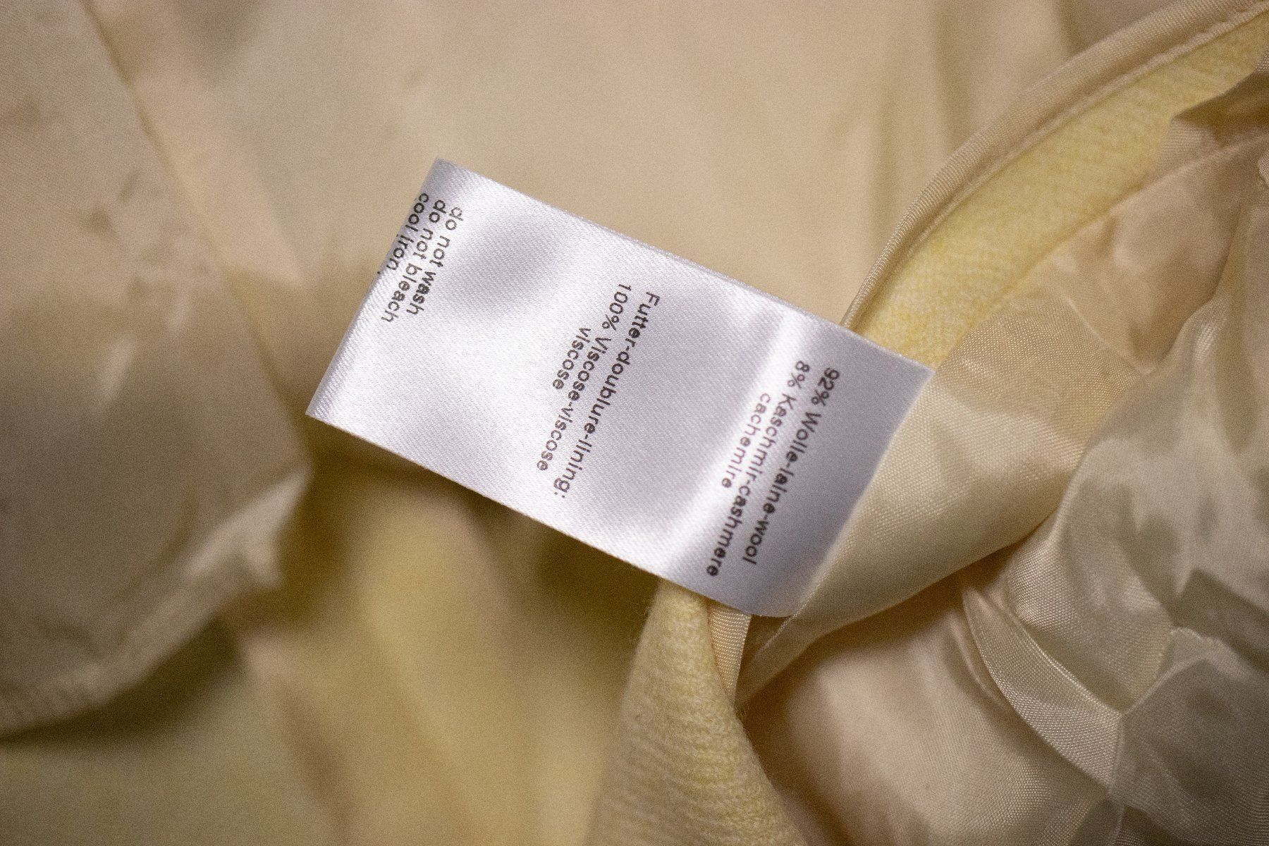 Giacche: AKRIS Jacke aus Kashmere und Wolle Gr.S – Usato da Hombrechtikon venduto da BAZ-Vintage 2