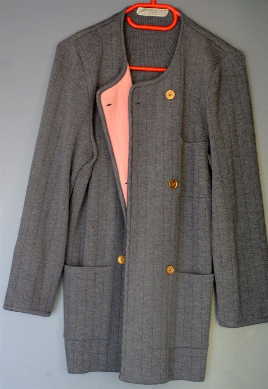 Givenchy Pulls & Sweat-shirts: Givenchy  Pullover / veste / Cardigan.40 – D'occasion à Collonges par Auganien