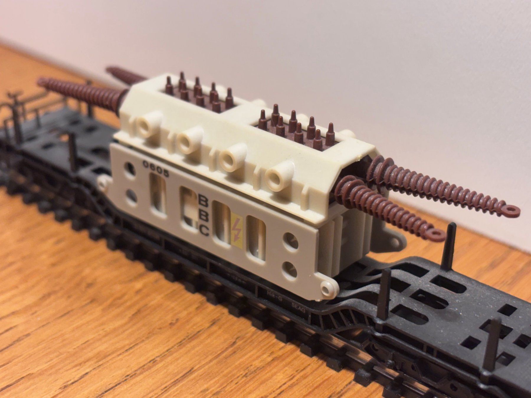 Modelleisenbahnen: e1936: Transformatorwagen (Spur N) – Gebraucht aus Birsfelden von Birs_25 2