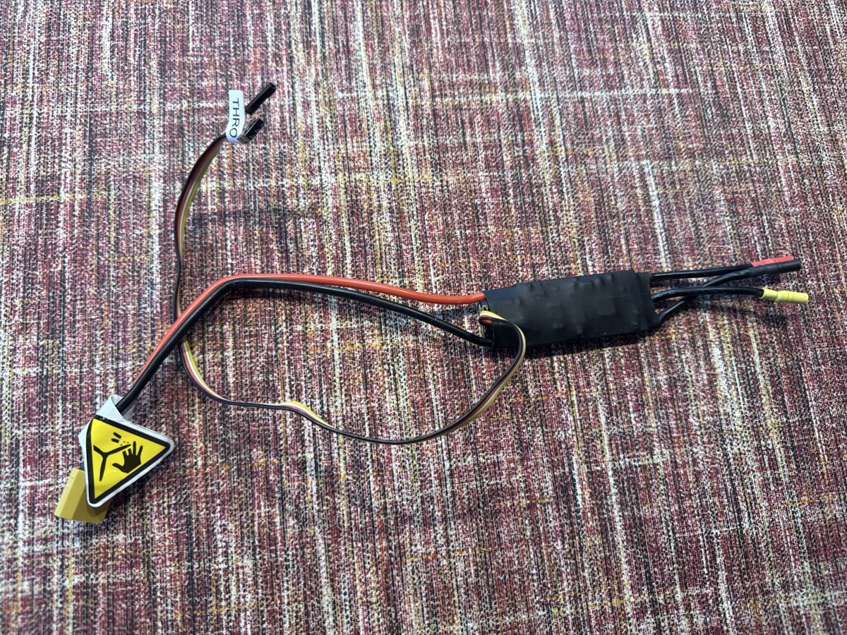 Componenti elettronici: Predator Brushless ESC 40A Regler – Usato da Oberlunkhofen venduto da ams_7t86 2