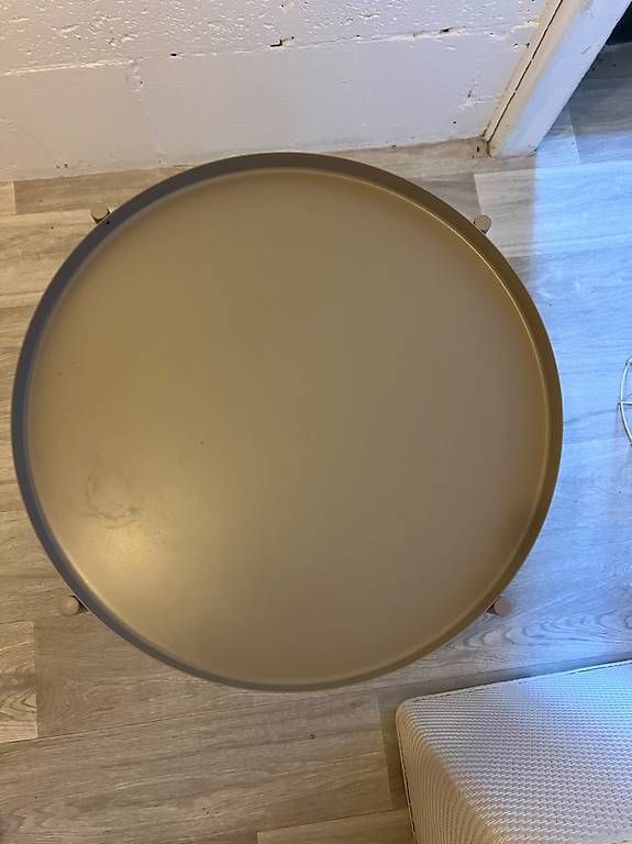 Tavoli: Beistelltisch Ikea Beige – Usato da Solothurn venduto da Jasminxara