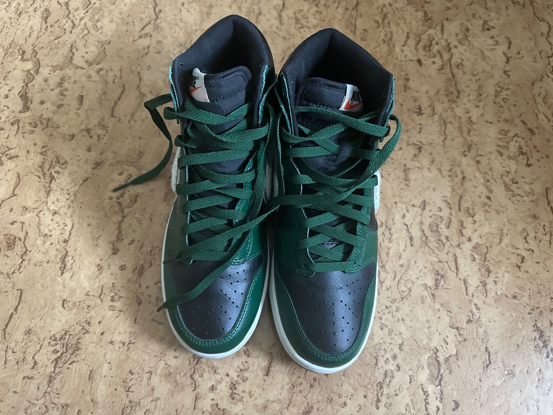 Nike Scarpe da uomo: Nike Dunk Hi Rétro – Usato da Hauterive NE venduto da FW7-TECH 2