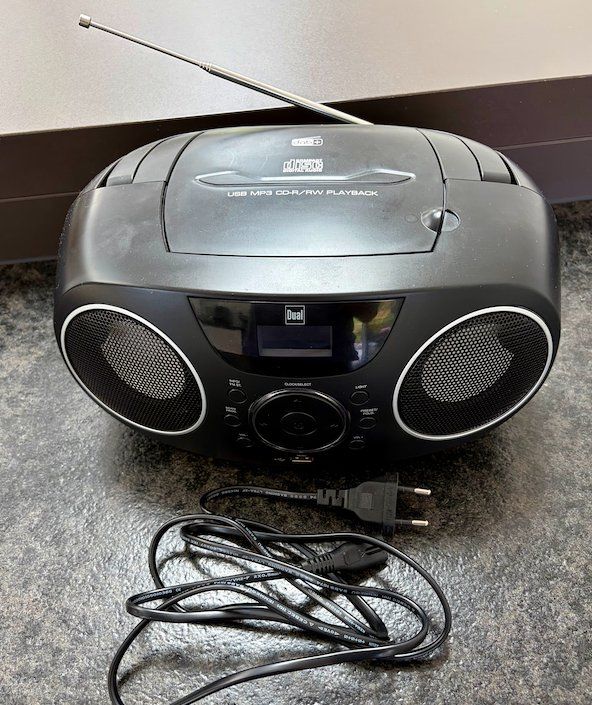 Dual Radio: Radio DAB / CD ect... – Usato da Châtillon JU venduto da laoo