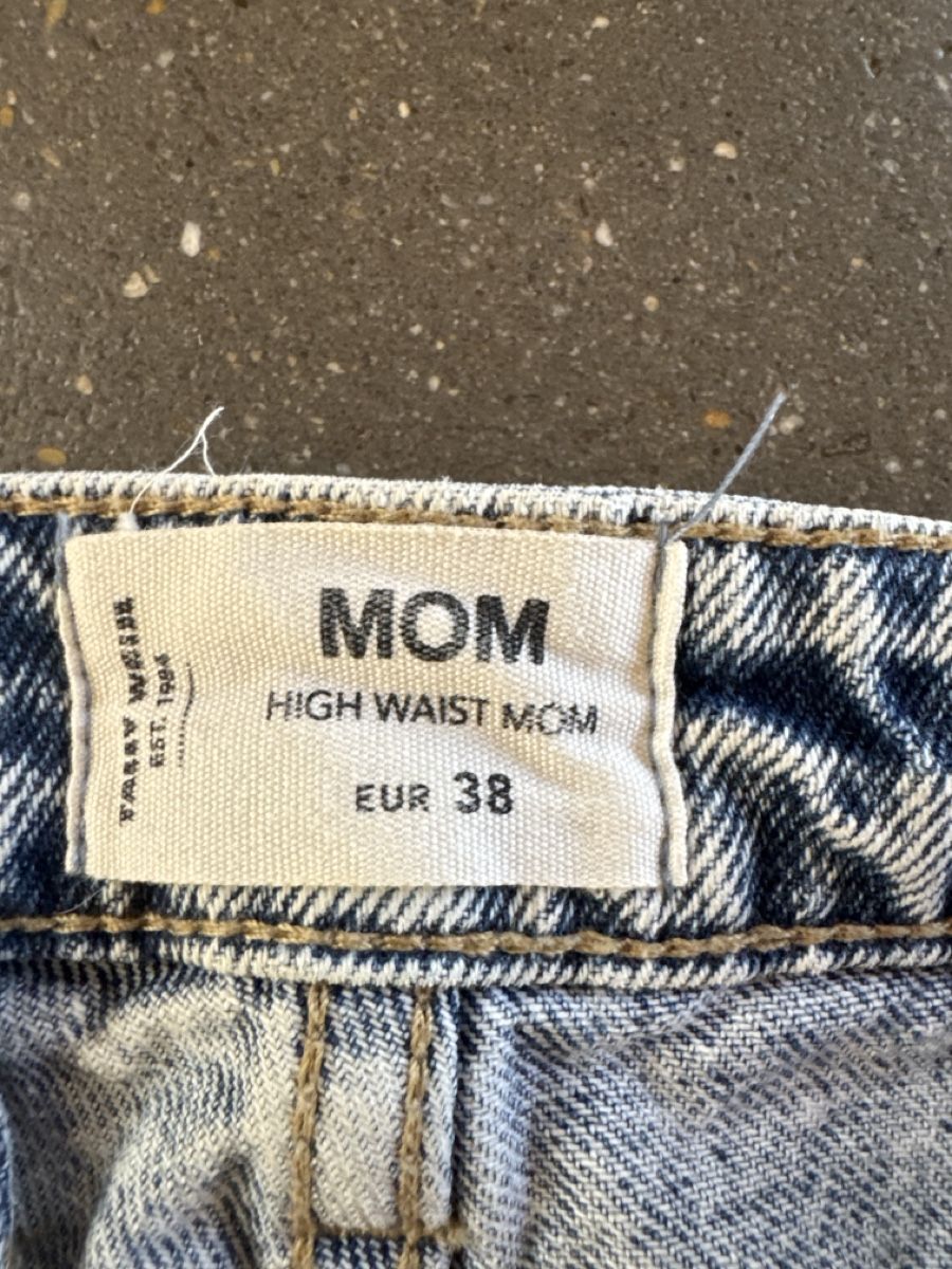 Tally Weijl Jeans: Blaue mom Jeans – Usato da Lurtigen venduto da sal_79fm 1