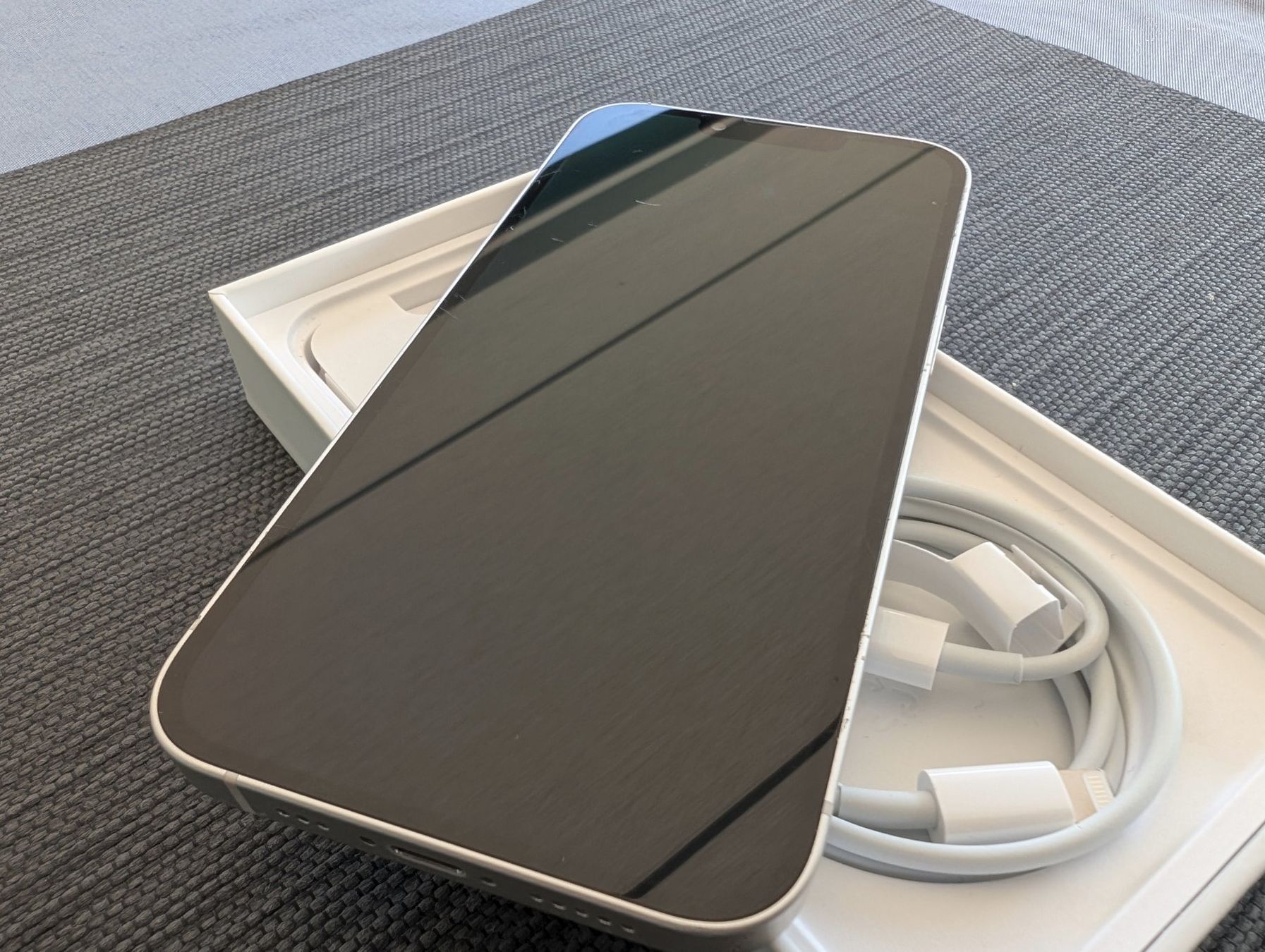 Apple Handys / Smartphones: iPhone 13 Starlight Weiss 128GB – Gebraucht aus Volketswil von Macro1 4