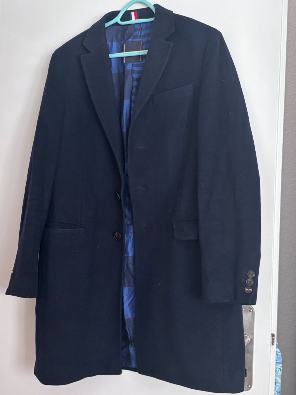 Tommy Hilfiger Cappotti: TOMMY HILFIGER Elegante Herren Wintermantel Gr.50 – Usato da Wallisellen venduto da ASZT