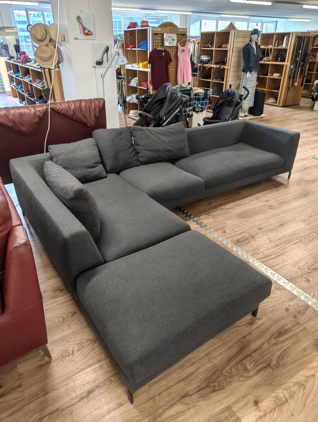 Sofas: B&B Designer Ecksofa – D'occasion à Basel par bk_brockibasel