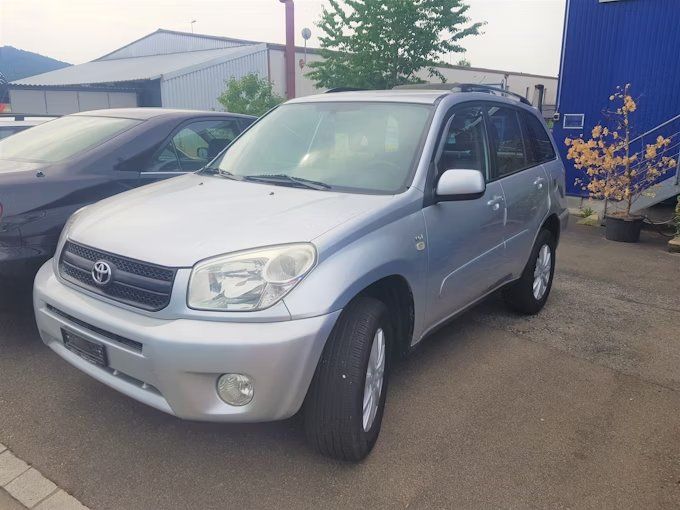 Toyota RAV4 2.0 / Behindertenfahrzeug