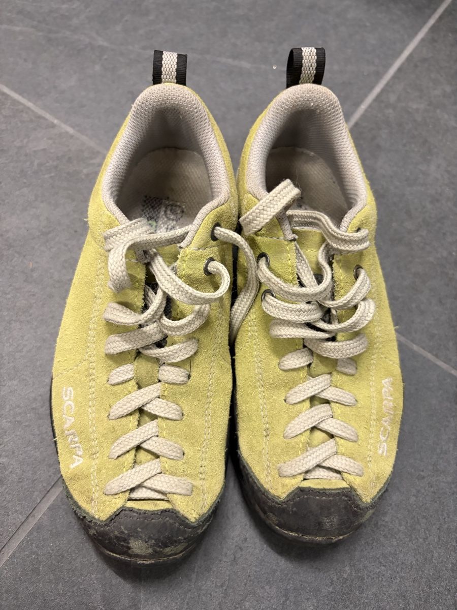 Scarpa Scarpe per ragazzi: Trekking Schuh Scarpa Gr 30 – Usato da Bern venduto da Croquant