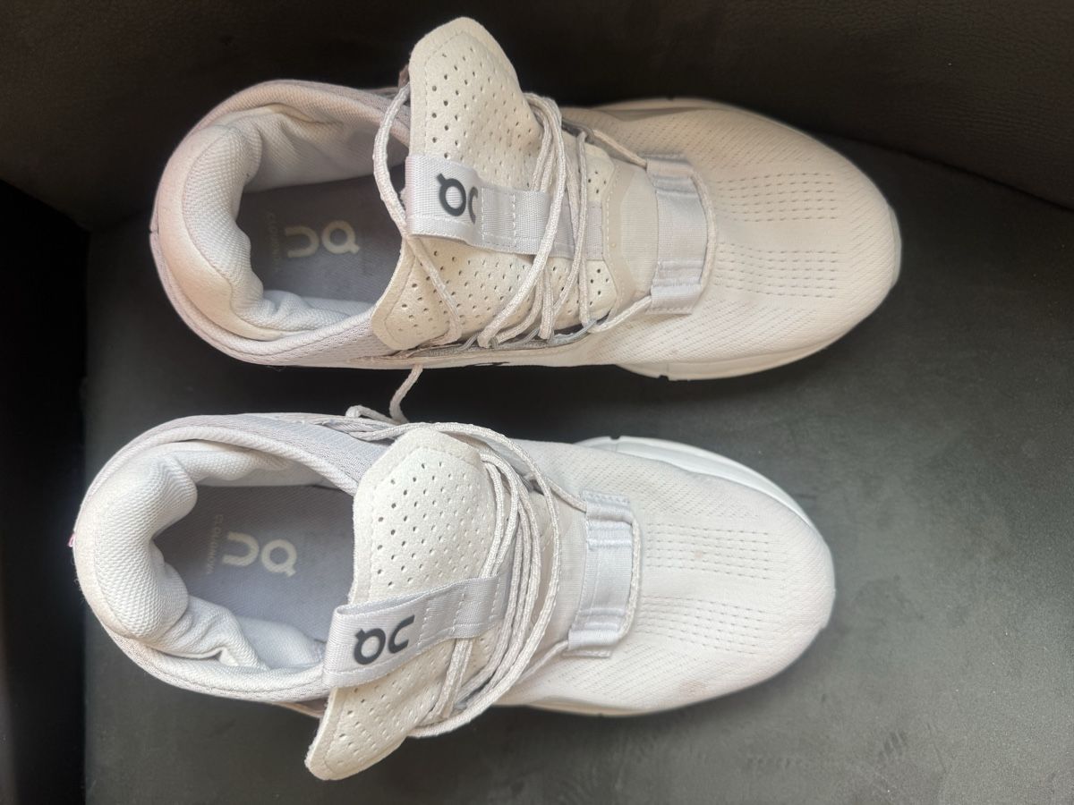 On Scarpe da donna: On Cloudnova Sneaker Weiss 38.5 – Usato da Zürich venduto da LuxuryJewellery 9