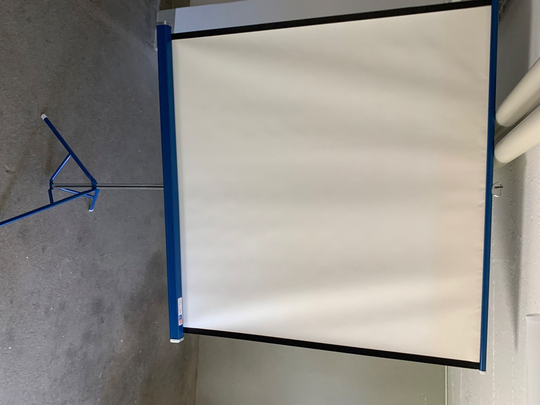 Home Cinema: Filmleinwand 120/120 – Usato da Biel/Bienne venduto da hippo71 1