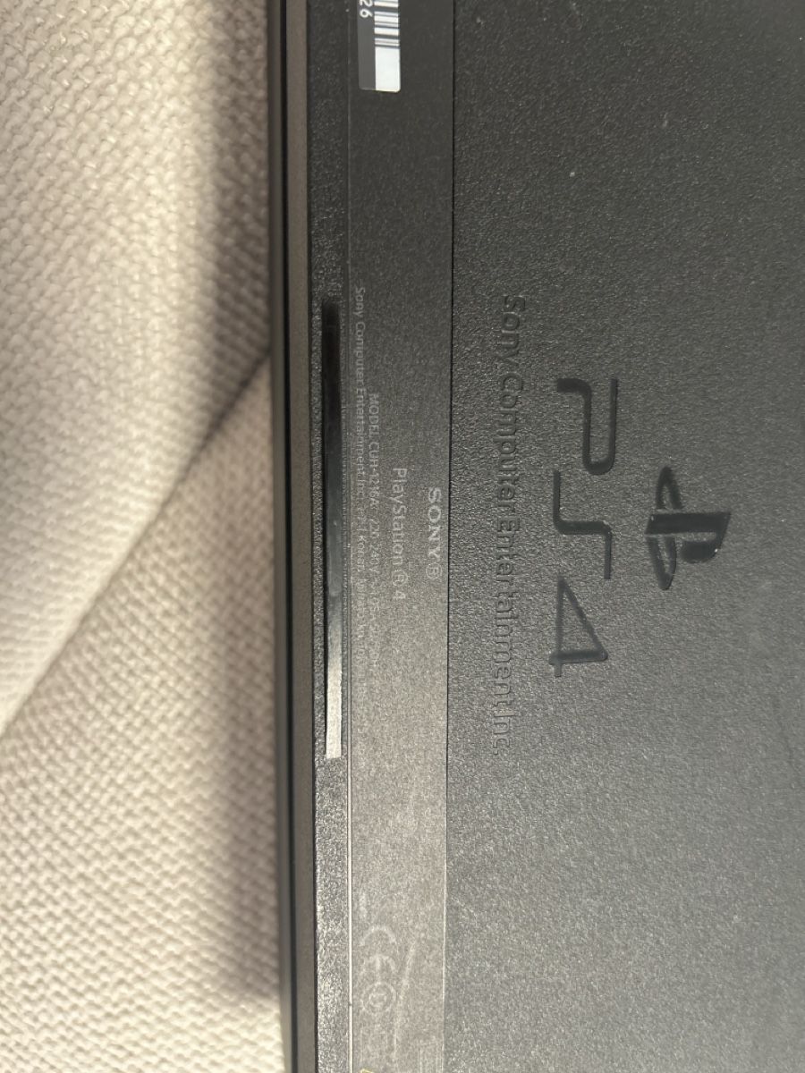 Sony Console: PS4 500GB mit einem Controller und Hdmi Kabel – Usato da Schlieren venduto da egg_hp7m 1
