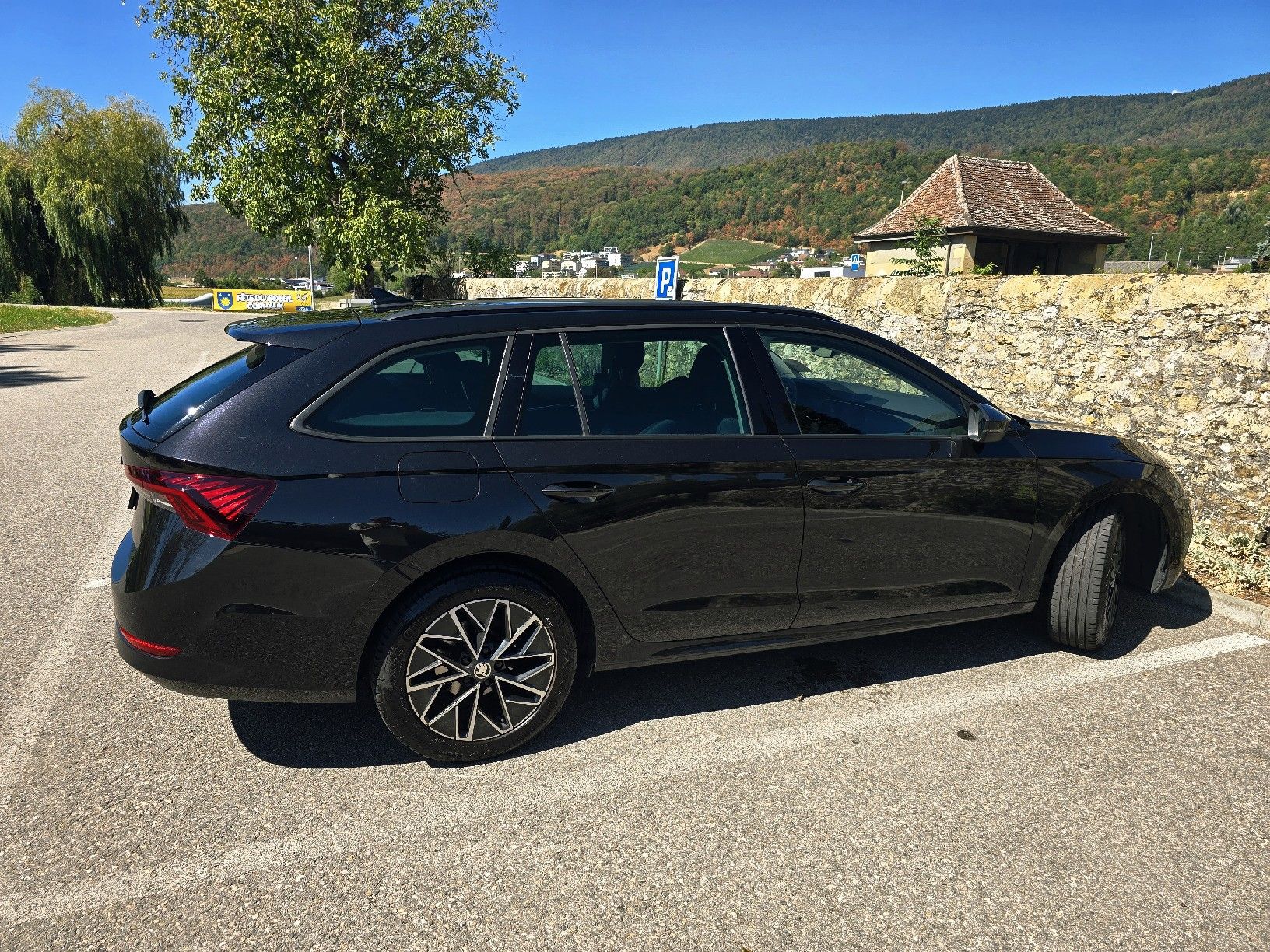 Skoda Automobili: Skoda Octavia Break 1.5 tsi  – Usato da Cornaux NE venduto da MHB2009 2