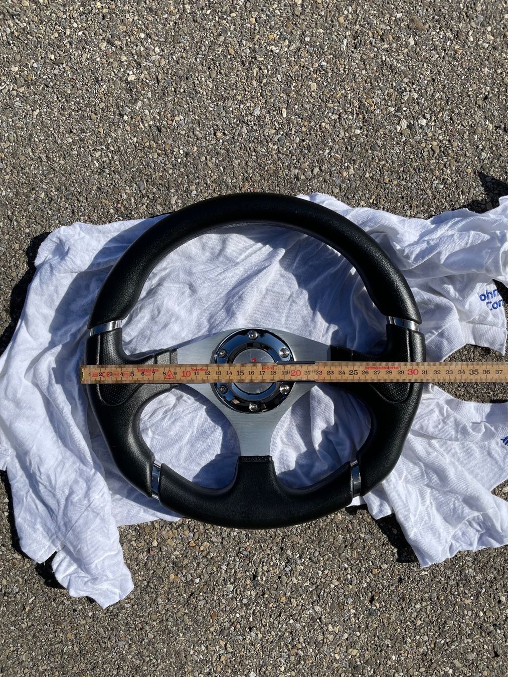 VW Tutti pezzi di ricambio auto: VW Sport Lenkrad 32 cm G60 – Usato da Nürensdorf venduto da GR5050 2