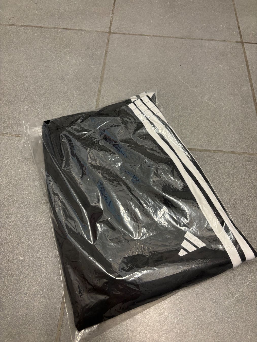 Adidas Pantaloni: Adidas Trainingshose – Nuovo (secondo la descrizione) da Zürich venduto da mc__2kll 4