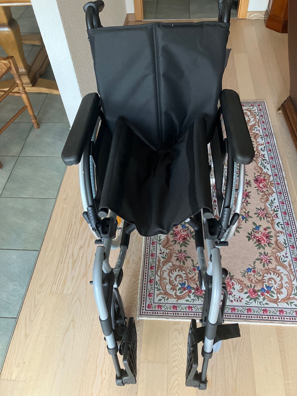 Sedie a rotelle: Fauteuil roulant – Usato da Le Sentier venduto da rol_5zpw