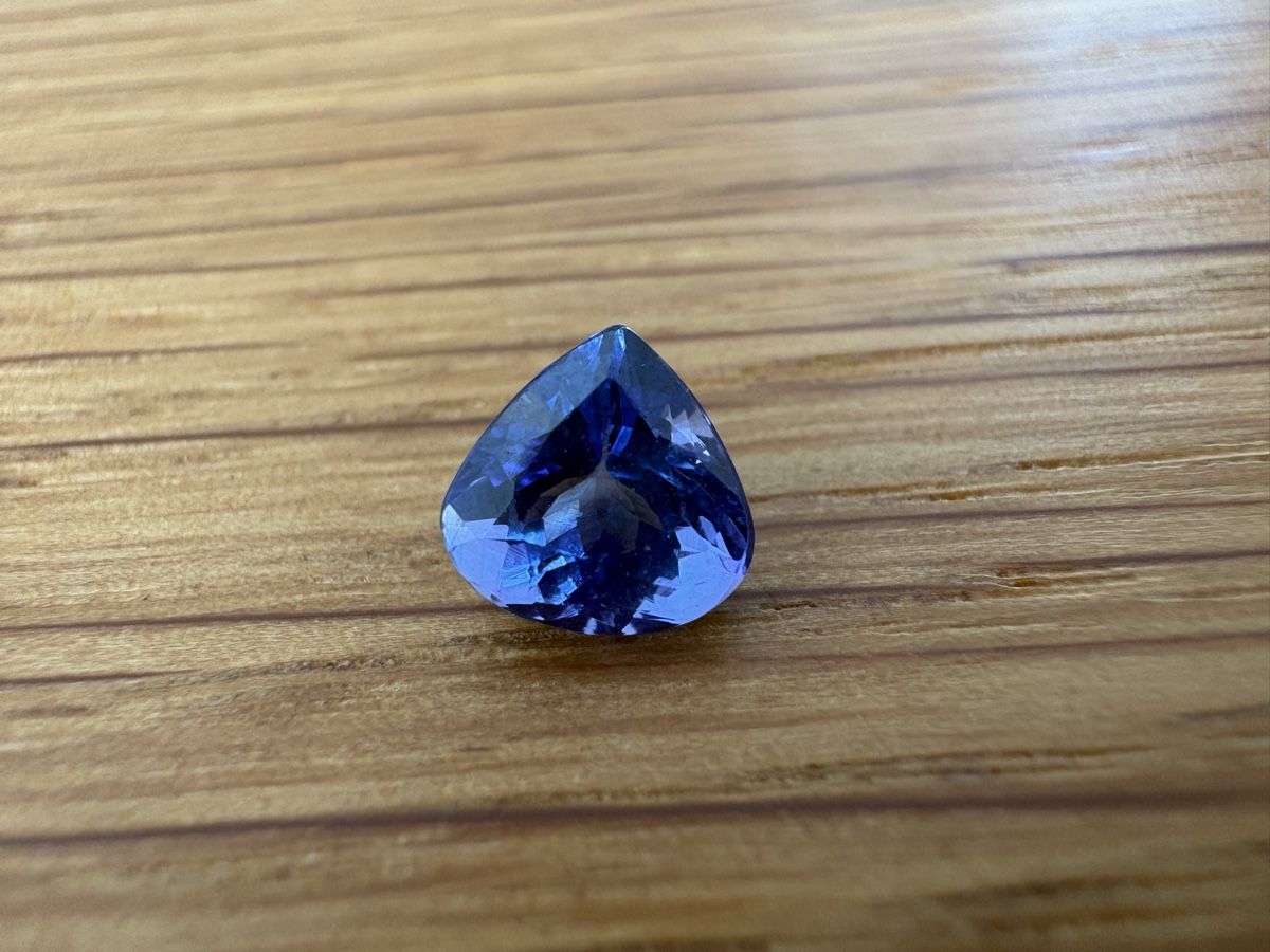 Edelsteine: Tanzanite Natural 1.55 ct – Neu und originalverpackt aus Schliern b. Köniz von Hiel