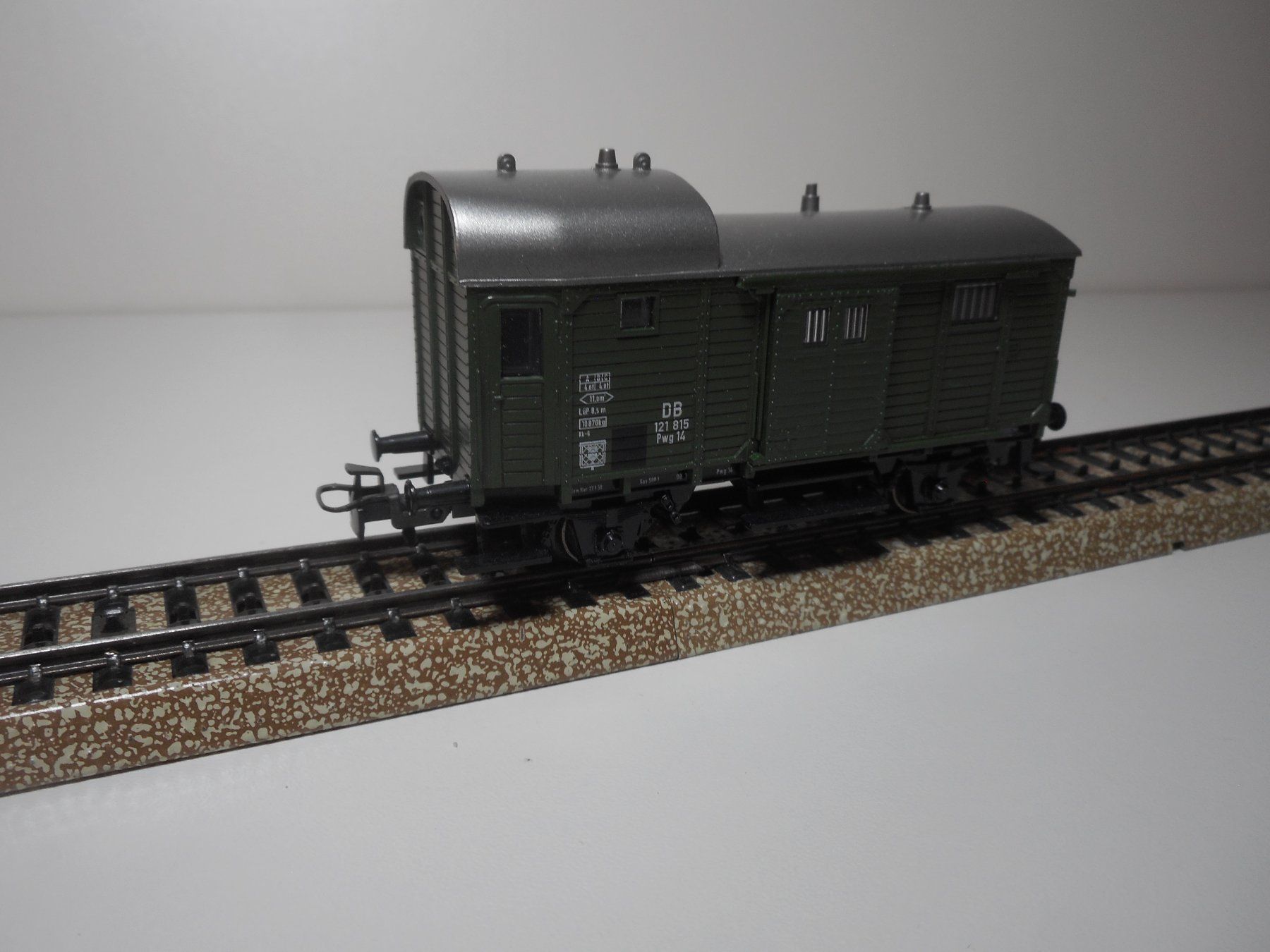 Märklin Modelleisenbahnen: Märklin Güterzugbegleitwagen H0 AC – Gebraucht aus Bretzwil von gbfluck 2