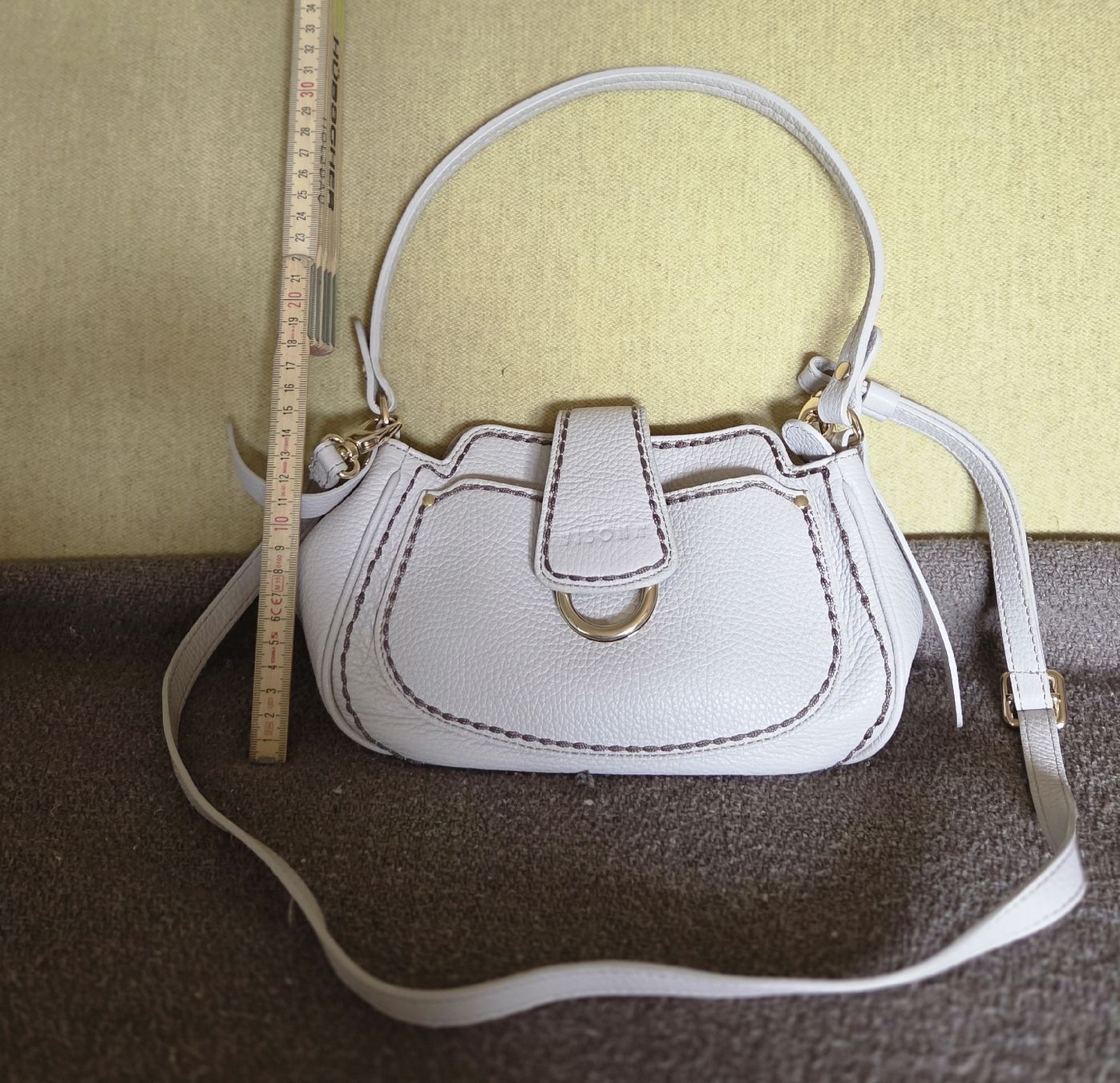 Taschen für Damen: Visona Tasche – Gebraucht aus Schaffhausen von Caribou07 1