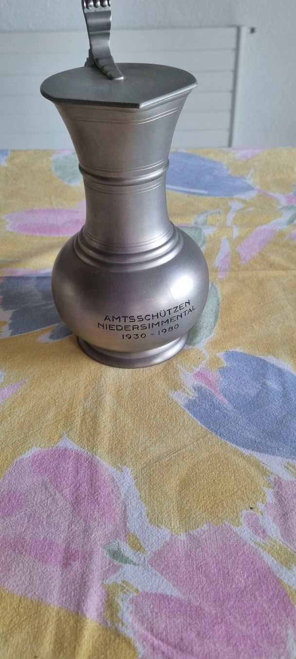 Caraffe: Kleines dekoratives Pokal – Usato da Derendingen venduto da Rider3 2