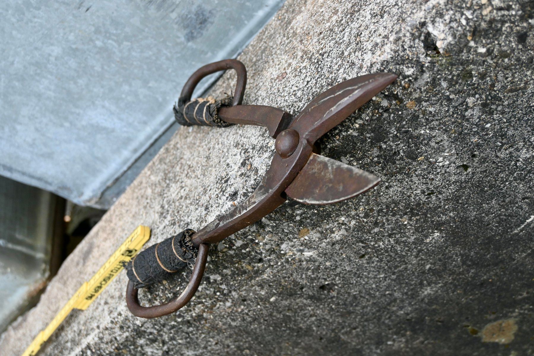 Tutti gli attrezzi: ANTIKE Rebschere GARTENSCHNERE G.B.R.N. Länge 30cm – Usato da Pfaffhausen venduto da mono_rec 9