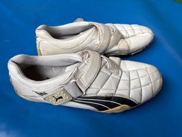 Puma Sneaker. Ziemlich fertig für Sneakerfans. Grösse 42.5
