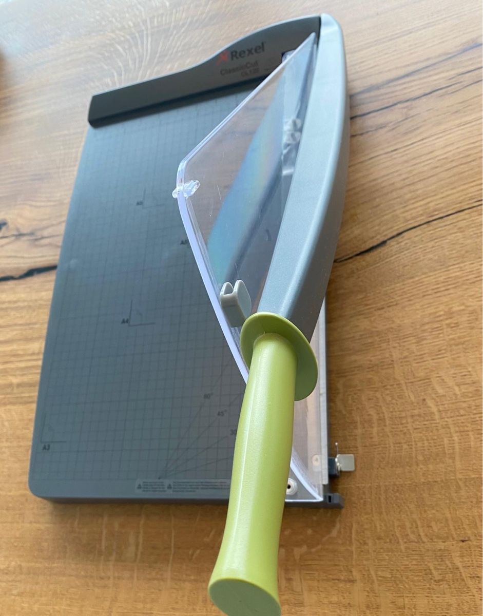 Tutti gli attrezzi: Rexel ClassicCut CL120 Hebelschneider  – Usato da Obernau venduto da SIGGEW