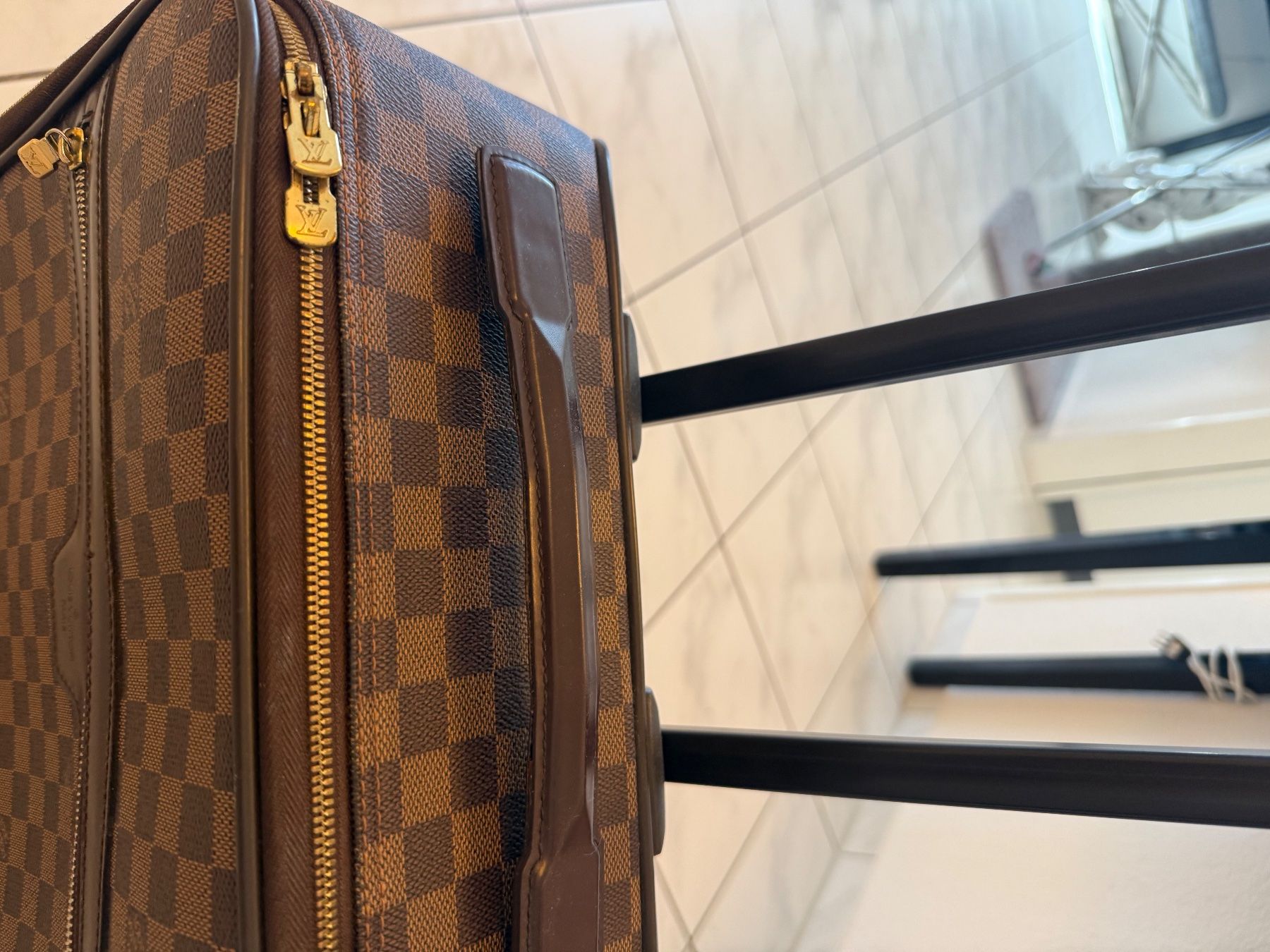 Autres aviation: Louis Vuitton Pegase 45 Damier – D'occasion à Wilen b. Wollerau par Corradino0 4