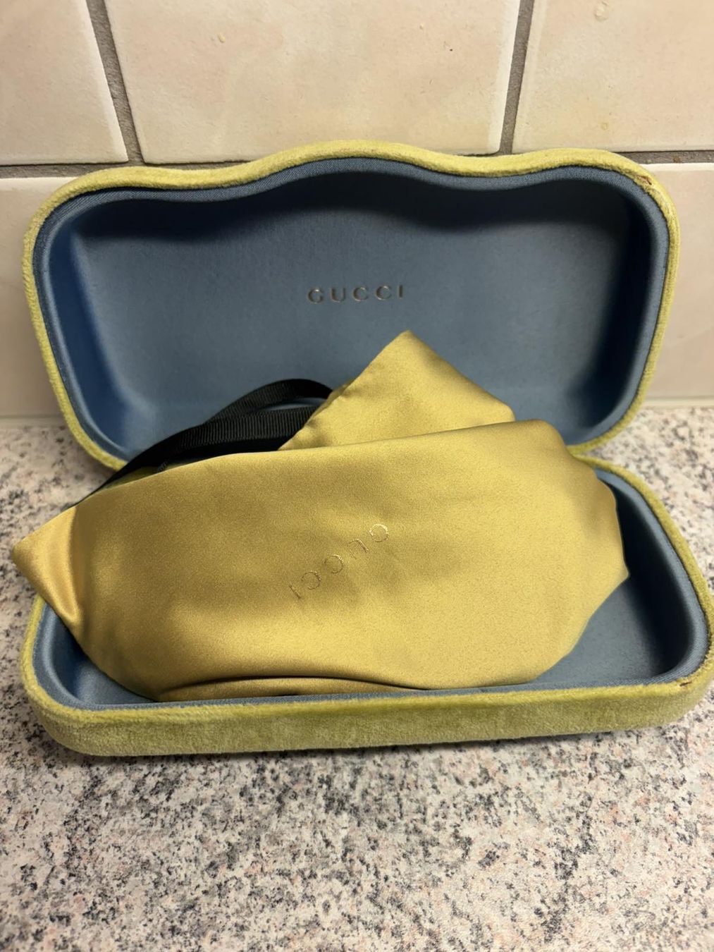 Gucci Occhiali & Lenti: Gucci Sonnen Brille mit Box – Nuovo (secondo la descrizione) da Reinach BL venduto da danielv06 8