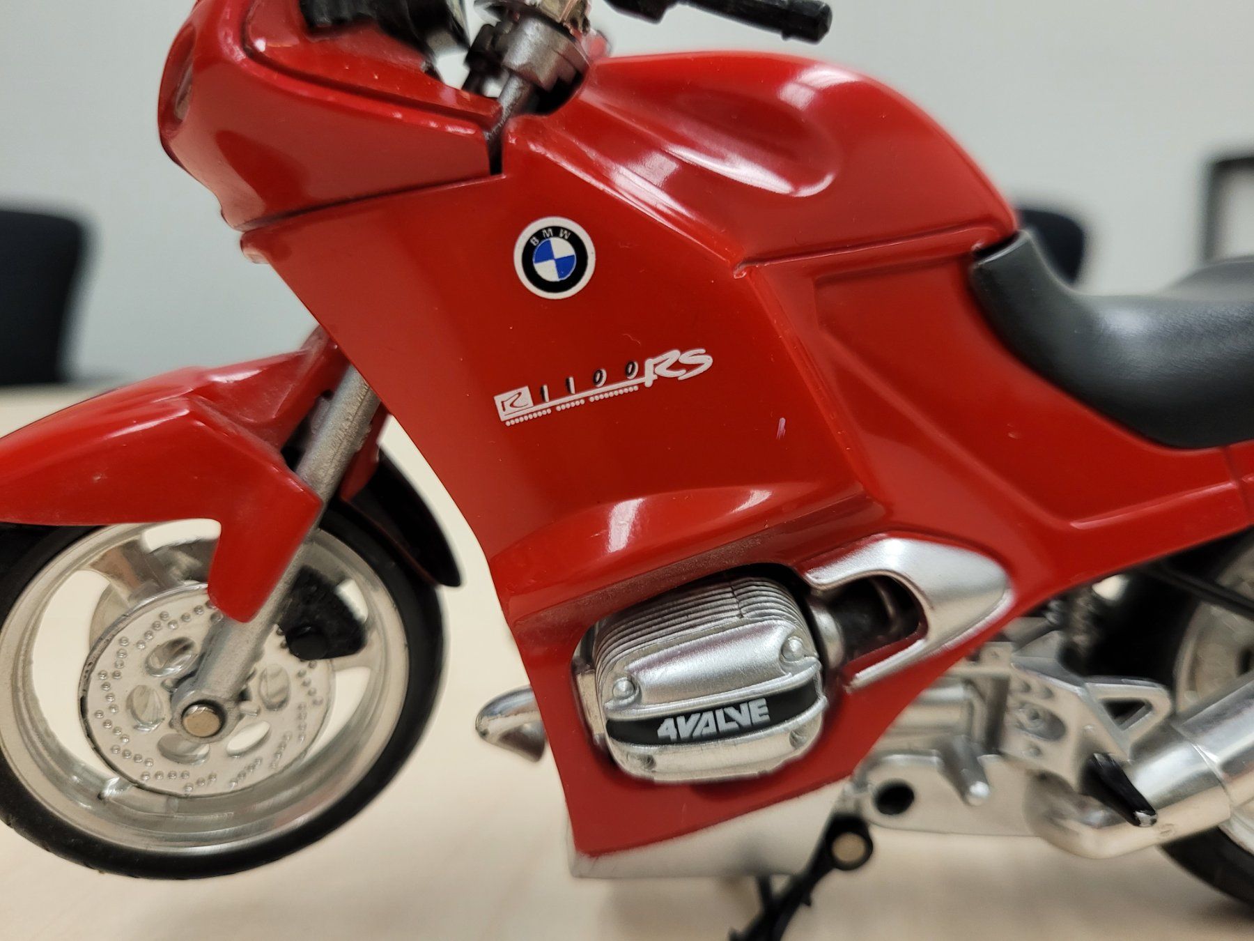 Kit di modellismo & Modellini statici: BMW R1100RS Motorrad Modell, Rot – Usato da Nürensdorf venduto da spartacus64 2