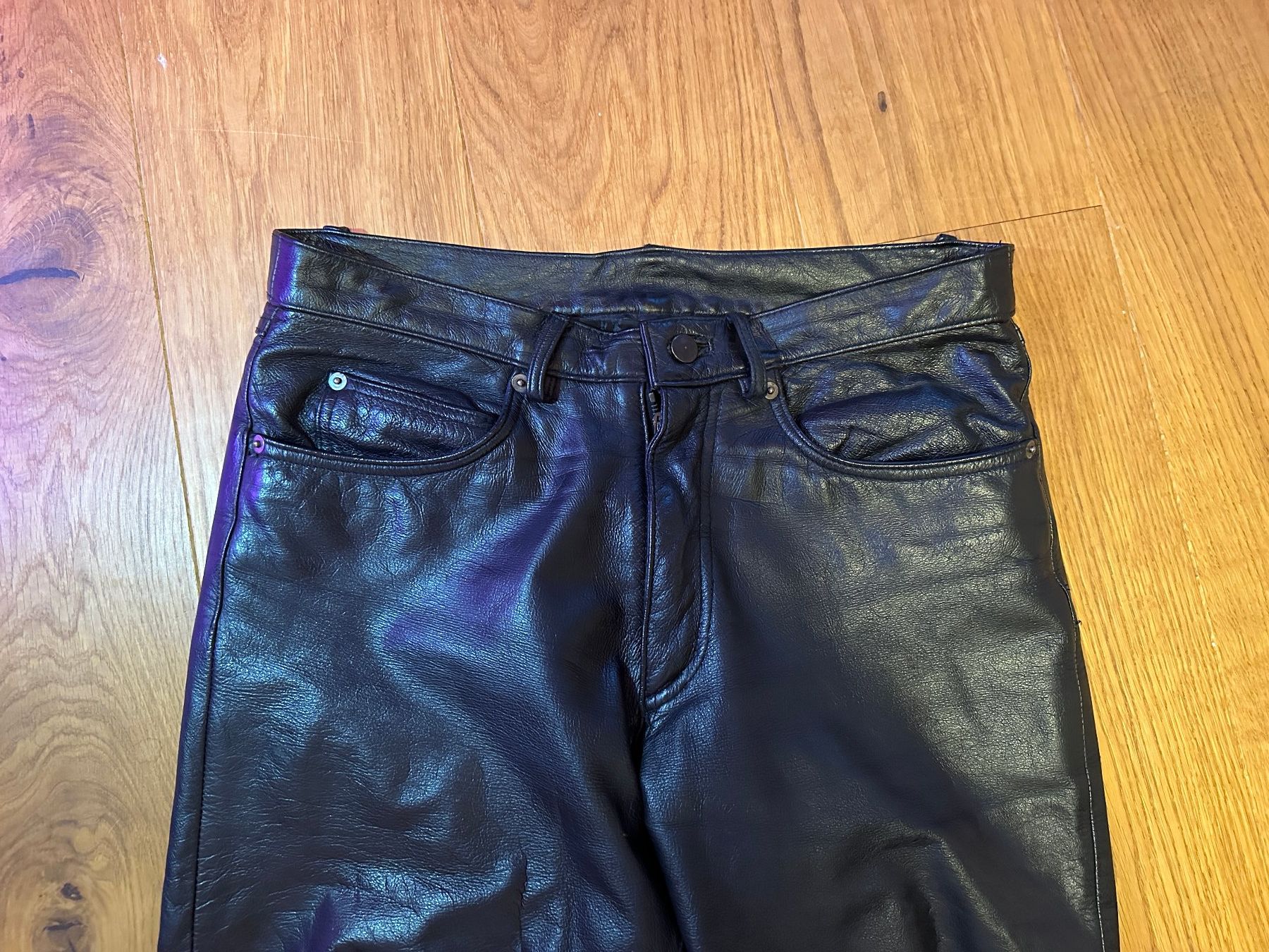 Pantaloni: Lederhose Conwell schwarz Gothic – Usato da Freudwil venduto da Feenland2010 2