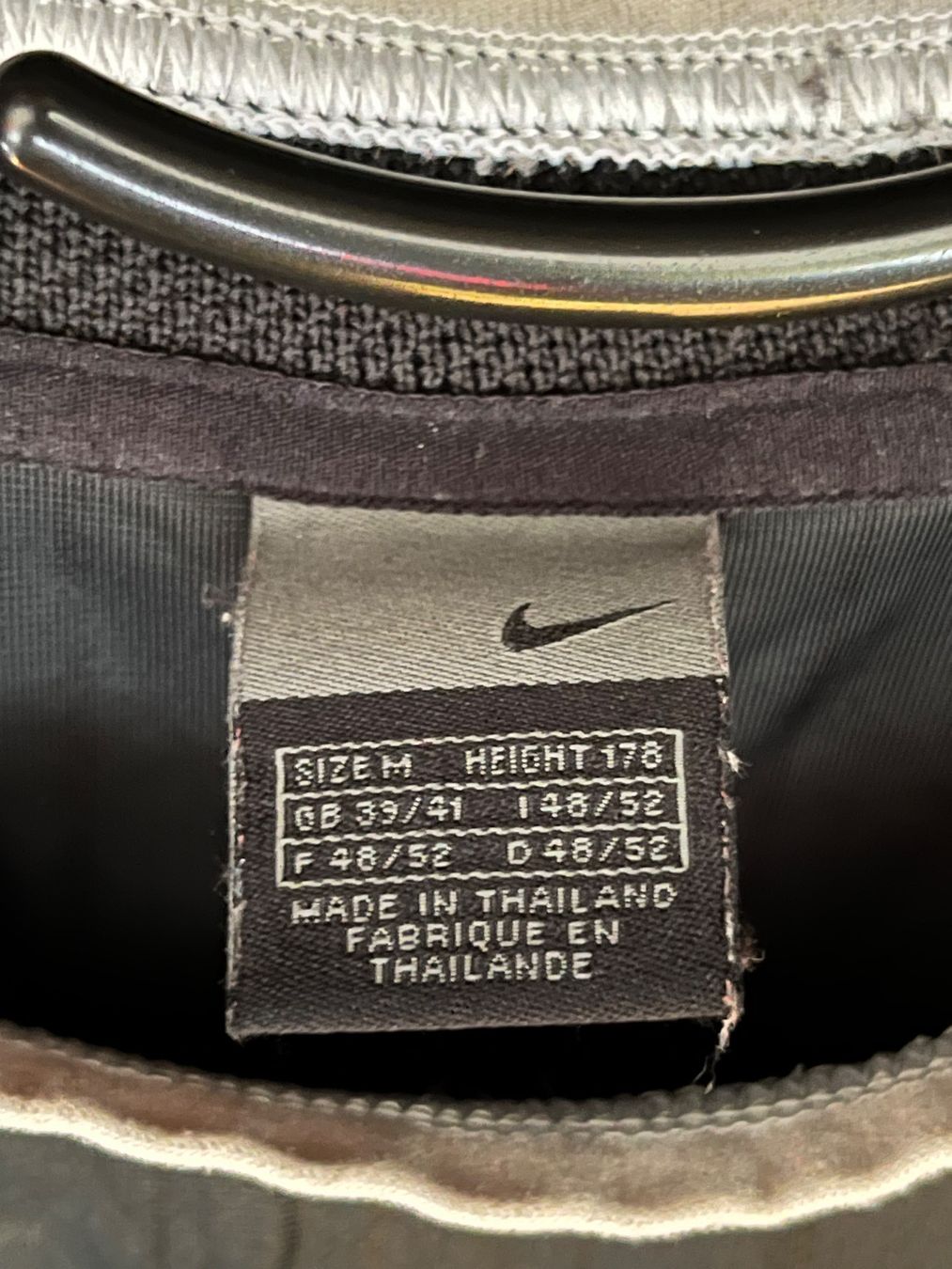 Nike Canottiere & Pantaloni: Rot-Weiss Essen Trikot – Nuovo (secondo la descrizione) da Näfels venduto da dom_9p7f 2