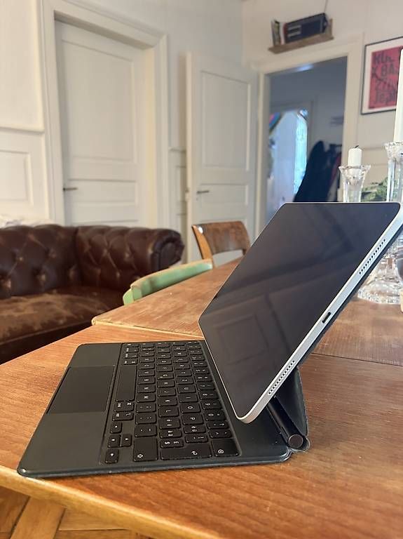 Tablet PC: Apple iPad Pro 11" 1TB Wi-Fi Silver + Magic Keyboard – Usato da Zürich venduto da obe_7shm 1