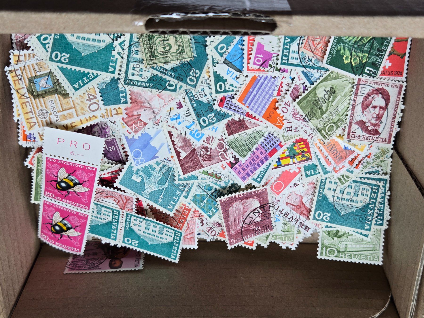 Alle Briefmarken: 250g abgelöste Schweizer Briefmarken ab 1.-- – Gebraucht aus Bonstetten von Vrk220556 9
