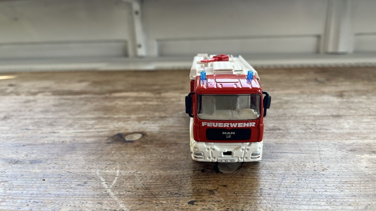 Siku Modellini d'auto: Siku 2101 Feuerwehr – Usato da Ennetbaden venduto da teo_yg9s 2