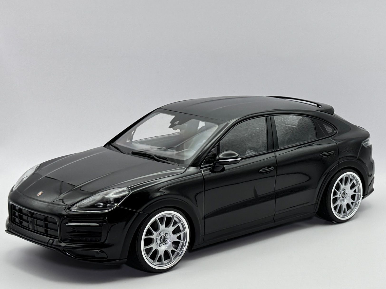 Norev Modellautos: 1:18 Porsche Cayenne S Norev BBS Tuning – Neu (gemäss Beschreibung) aus Baar von Cai