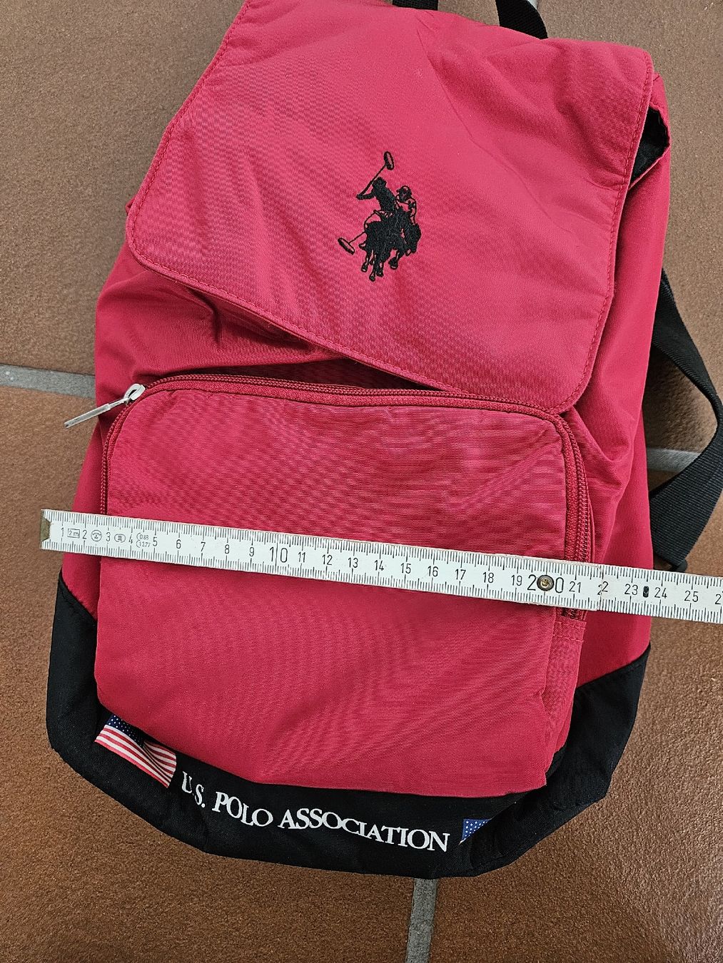 Zaini: US Polo Rucksack rot/schwarz, Retro Look – Usato da Eschenbach SG venduto da MarThu 1