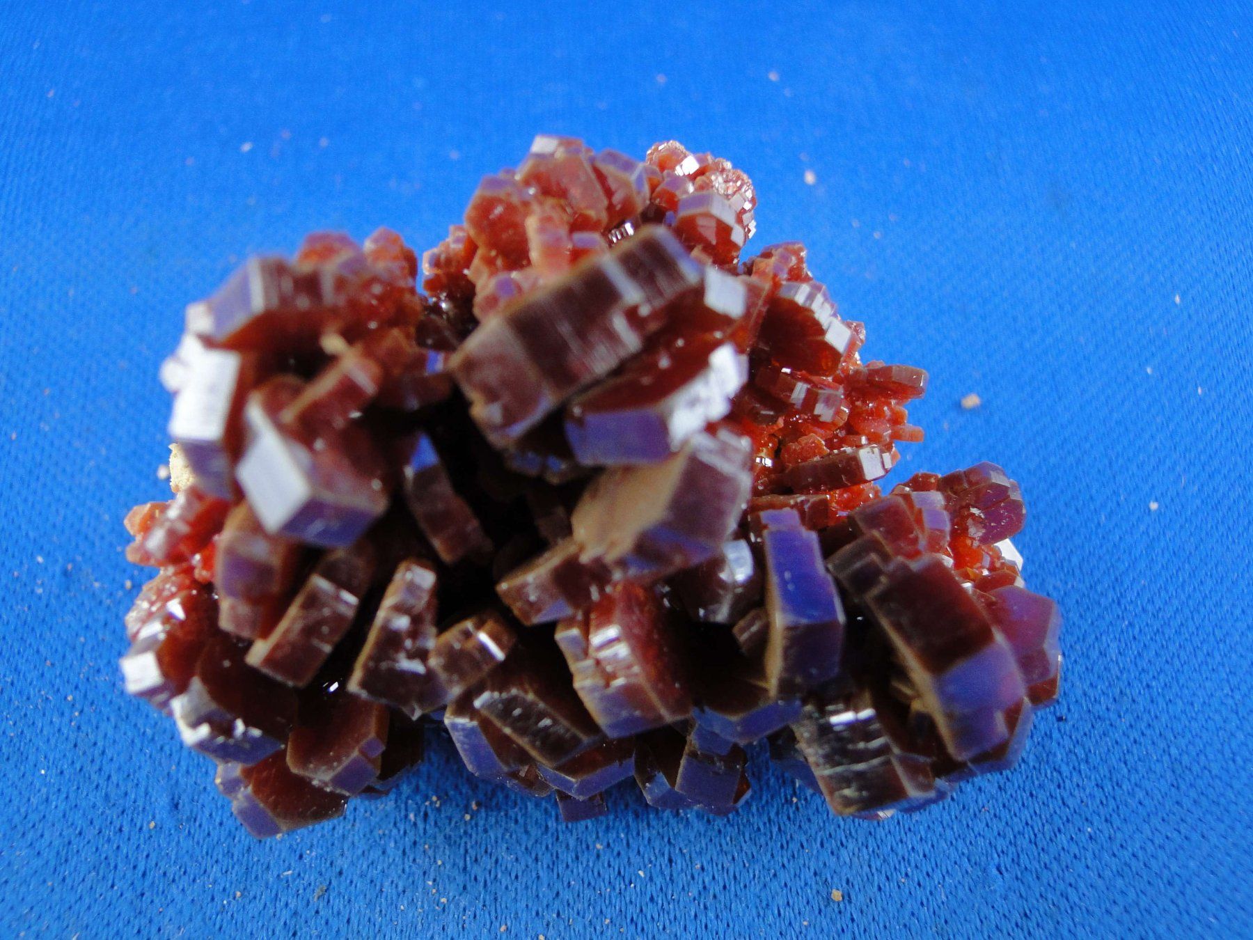 Mineralien & Heilsteine: Vanadinit – Gebraucht aus Schinznach Bad von Demerald 2