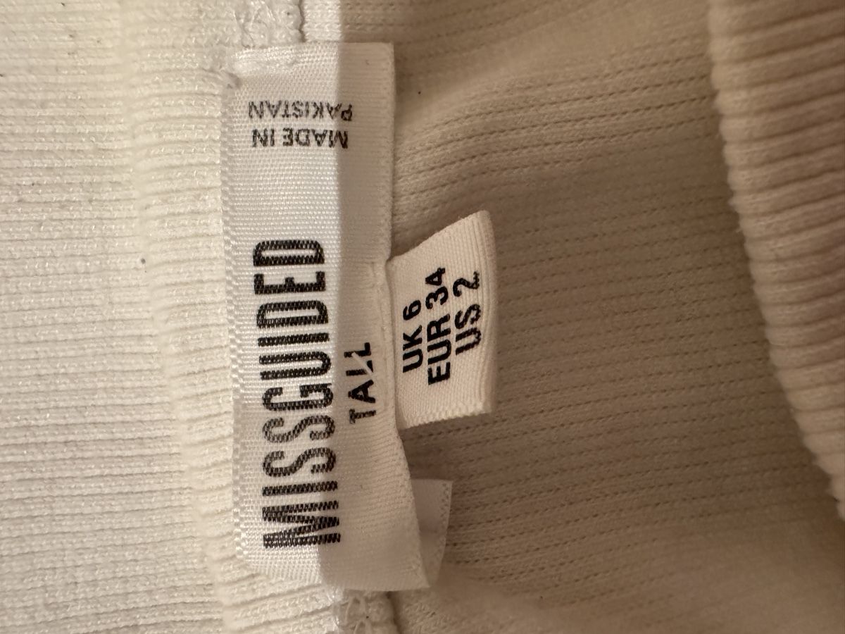 Tops: weisses missguided Crop Top – D'occasion à Zürich par man_nq66 3