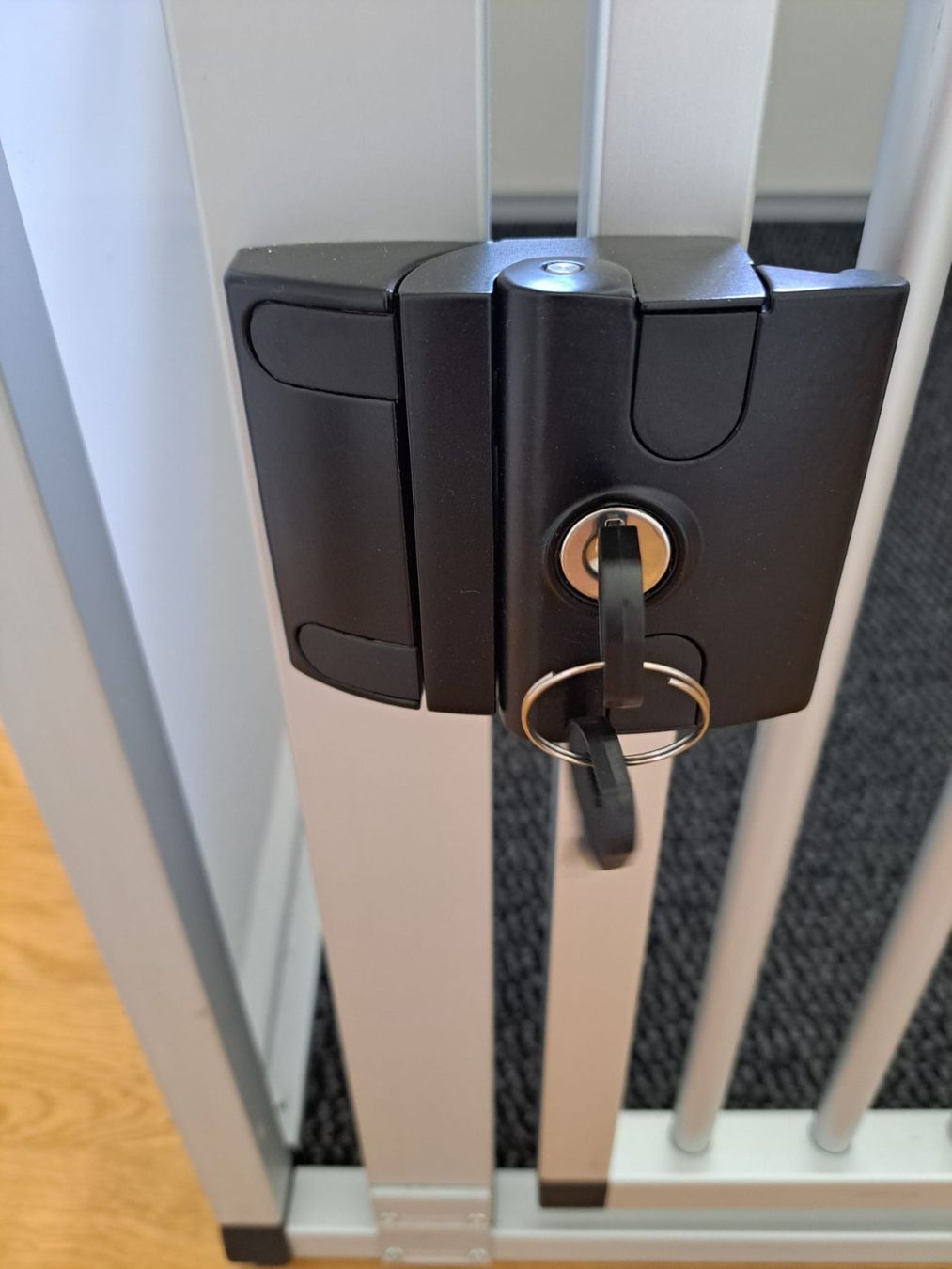 Gabbie, trasporto & Sicurezza: Auto-Hundebox von Swiss-Dogbox.ch – Nuovo e nell'imballaggio originale da Herdern venduto da elur 4