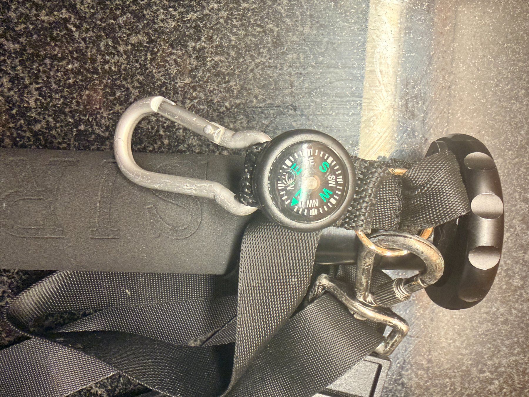 Sirui Stative & Stativköpfe: Monopode Sirui P-306 aluminium + sangle Quick Strap – Gebraucht aus Collombey von malik.bkn 4