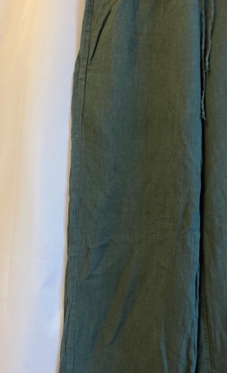 Hosen: Pantalon ample en lin vert – Gebraucht aus Fribourg von hap_25hw 1