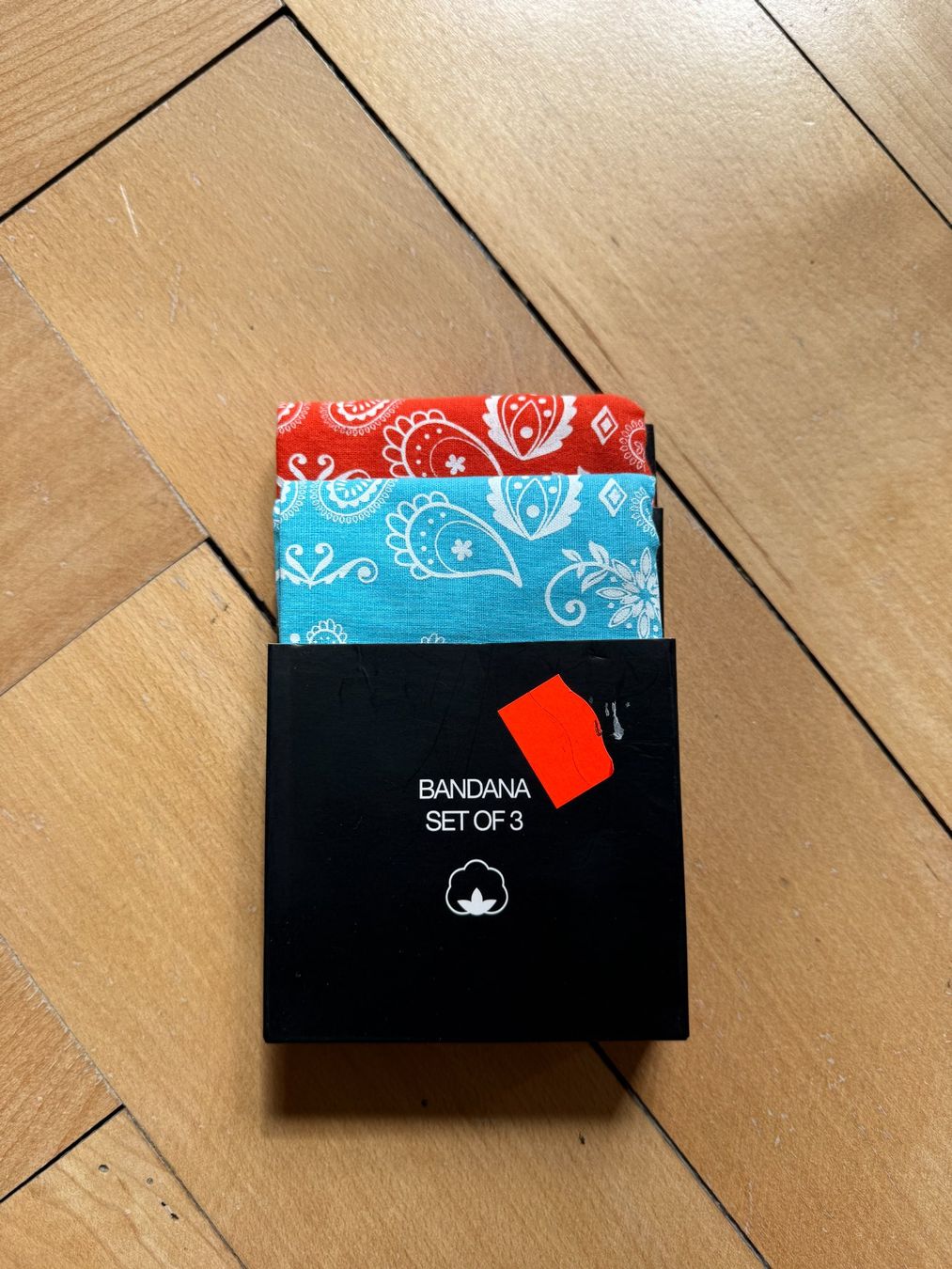 Foulard & Sciarpe: 2 Bandanas (neu) – Nuovo e nell'imballaggio originale da Zürich venduto da Diazaio