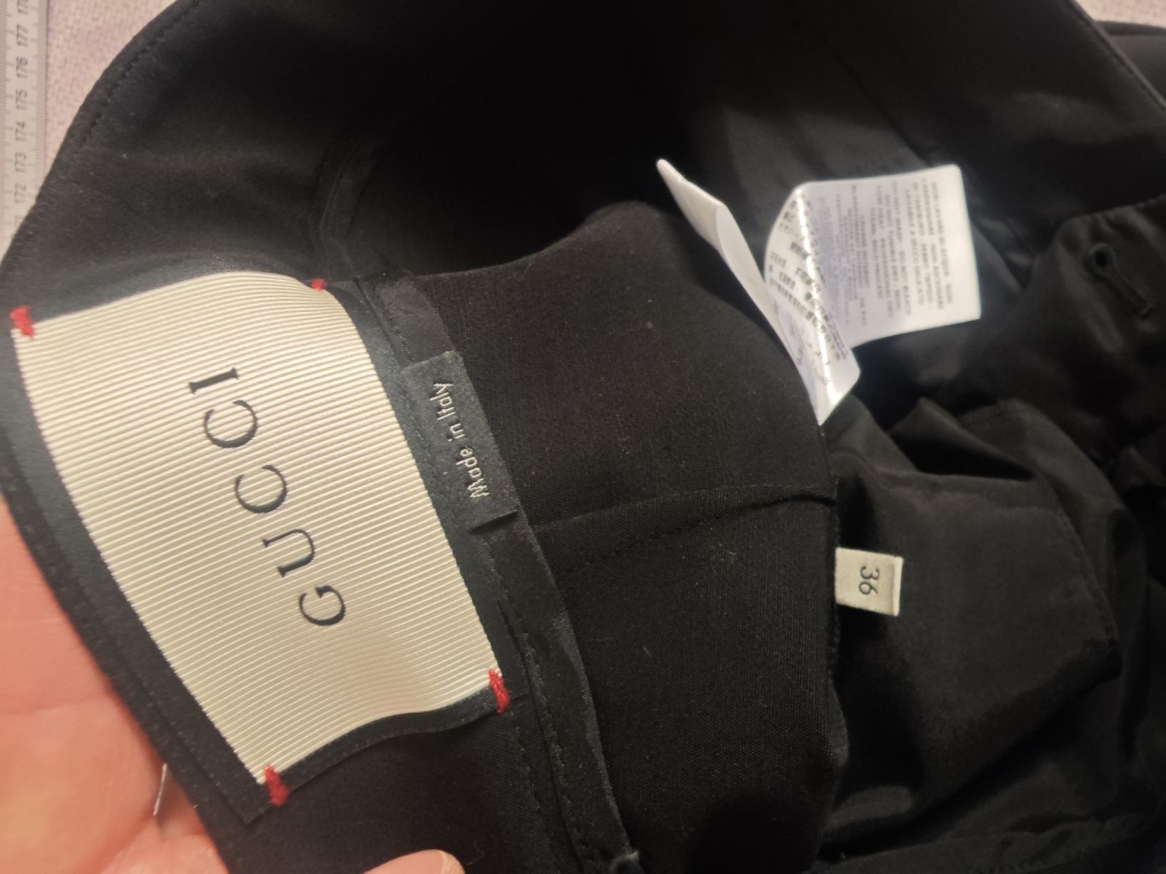 Gucci Pantaloni: GUCCI Hosen mit Rüschen – Usato da Erlenbach ZH venduto da nlh 4