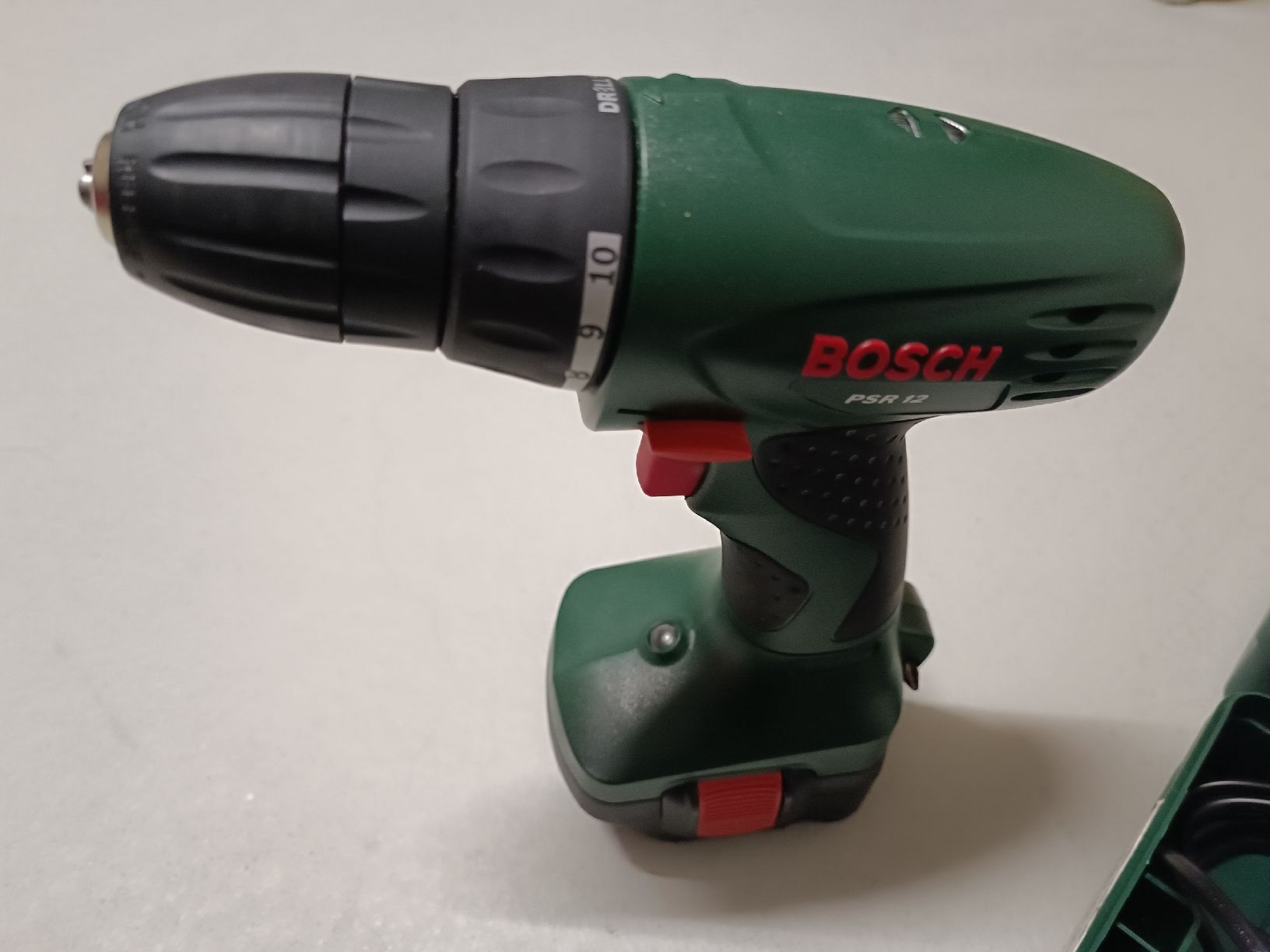 Bosch Trapani: Bosch Akku-Bohrschrauber – Usato da Otelfingen venduto da patida 4