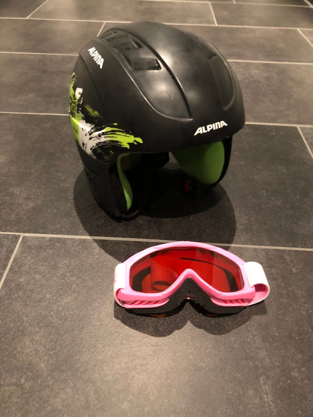 Alpina Helme: Kinderskihelm Grösse 51-55 – Gebraucht aus Wetzikon ZH von Spinnjogerl 2